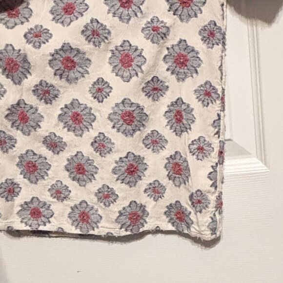 Ann Taylor Factory | Women’s White Blue Floral Oversized Short Sleeve Blouse - Picture 12 of 15